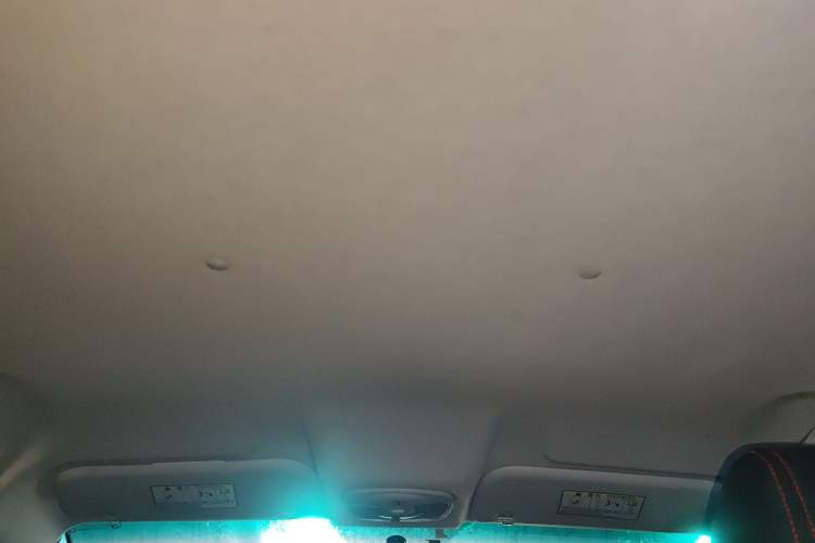 Used Cowin C3R 2015 1.5L AMT Gold Diamond Edition Headliner