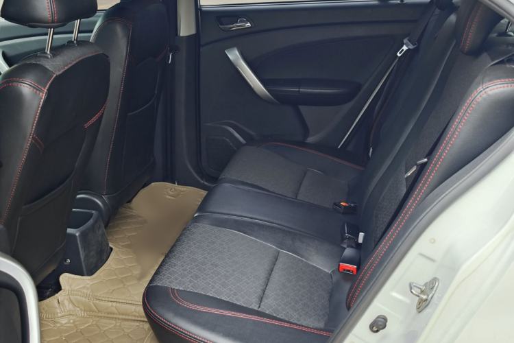 Used Cowin C3R 2015 1.5L Manual Gold Diamond Edition Interior 4