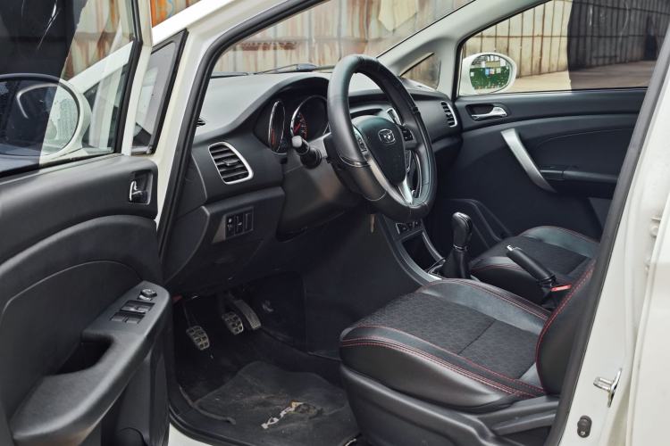Used Cowin C3R 2015 1.5L Manual Gold Diamond Edition Interior 6