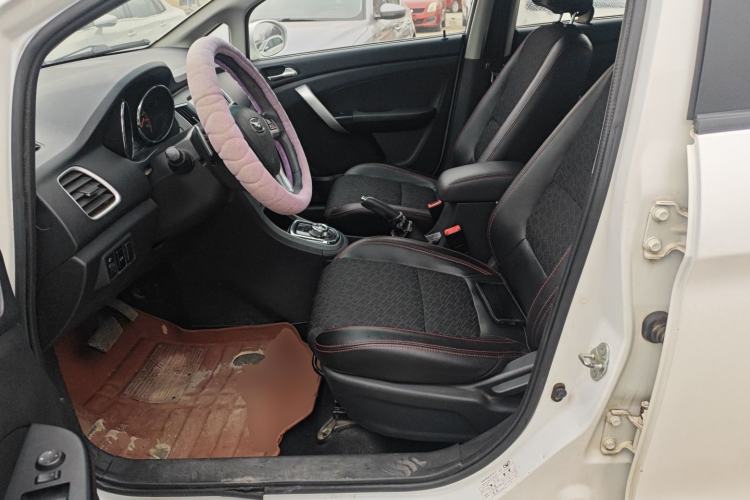 Used Cowin C3R 2015 1.5L AMT Gold Diamond Edition Left Front Seat
