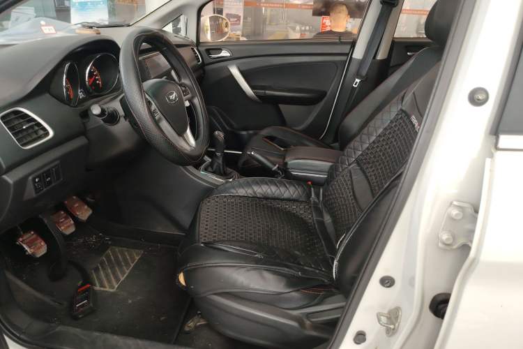 Used Cowin C3R 2015 1.5L Manual Gold Diamond Edition Left Front Seat