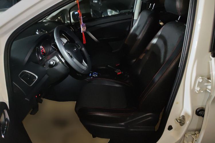 Used Cowin C3R 2015 1.5L AMT Gold Diamond Edition Left Front Seat