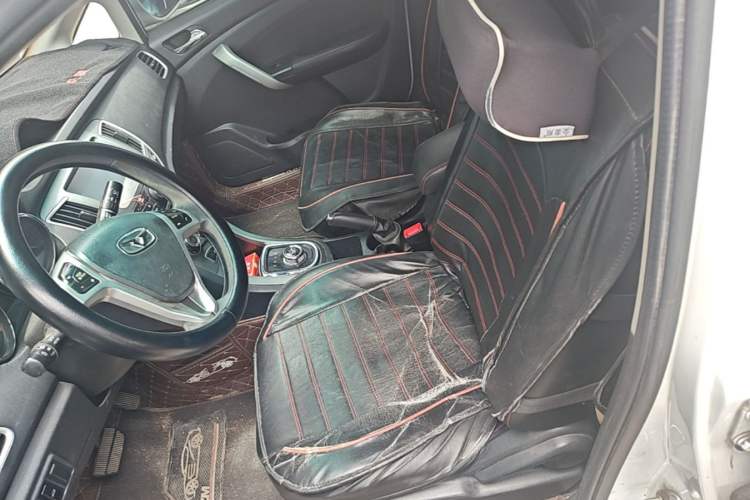 Used Cowin C3R 2015 1.5L AMT Gold Diamond Edition Left Front Seat