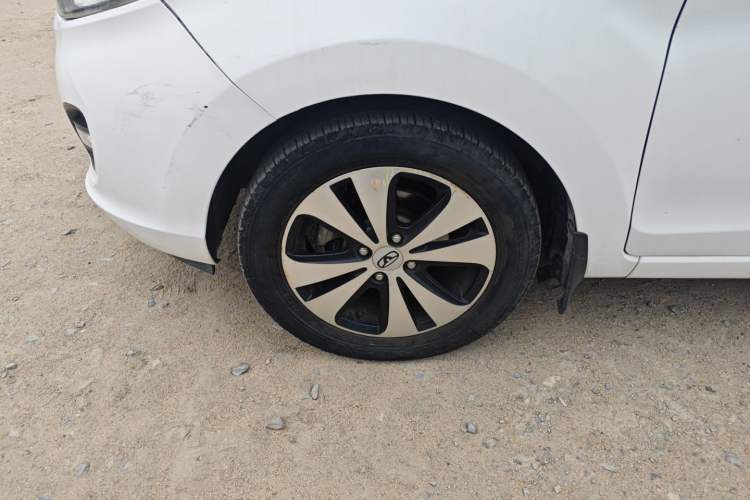 Used Cowin C3R 2015 1.5L AMT Gold Diamond Edition Left Front Wheel Hub