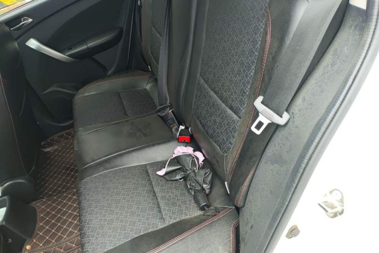 Used Cowin C3R 2015 1.5L Manual Gold Diamond Edition Left Rear Seat