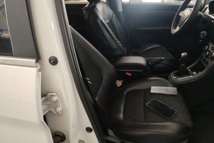 Used Cowin C3R 2015 1.5L Manual Gold Diamond Edition Right Front Seat