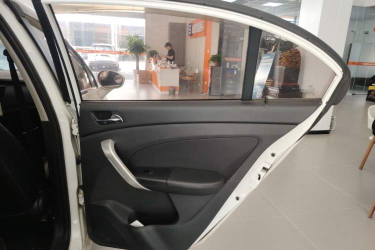 Used Cowin C3R 2015 1.5L Manual Gold Diamond Edition Right Rear Door Interior