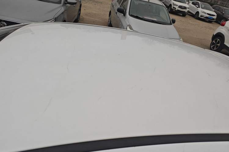 Used Cowin C3R 2015 1.5L AMT Gold Diamond Edition Roof
