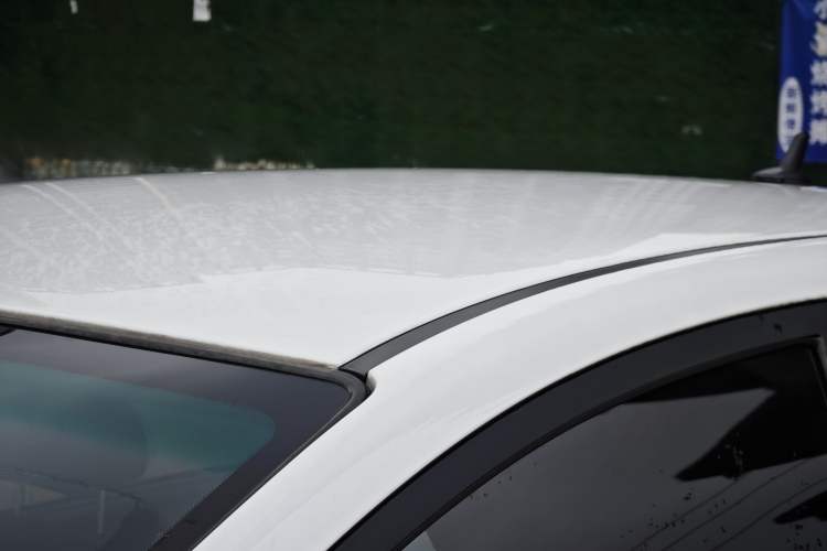 Used Cowin C3R 2015 1.5L Manual Gold Diamond Edition Roof