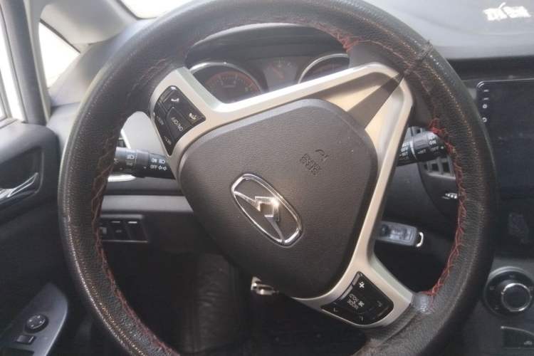 Used Cowin C3R 2015 1.5L Manual Gold Diamond Edition Steering Wheel