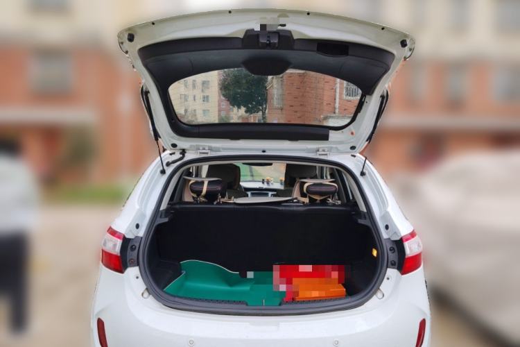Used Cowin C3R 2015 1.5L Manual Gold Diamond Edition Trunk