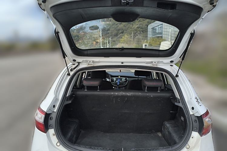 Used Cowin C3R 2015 1.5L Manual Yellow Diamond Edition Trunk