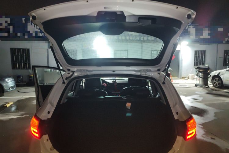 Used Cowin C3R 2015 1.5L AMT Gold Diamond Edition Trunk