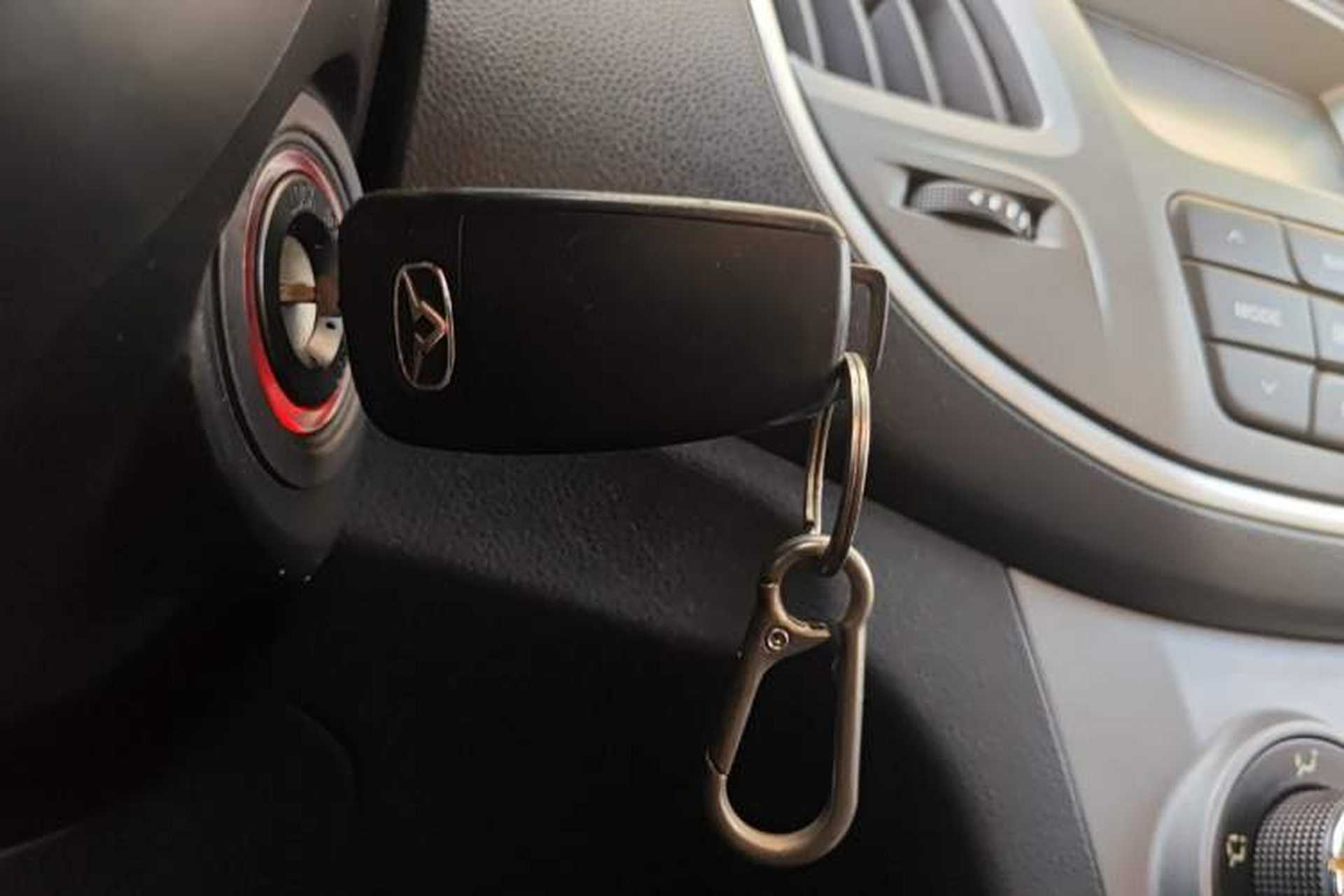 Used Cowin C3R 2015 1.5L AMT Gold Diamond Edition Vehicle Key