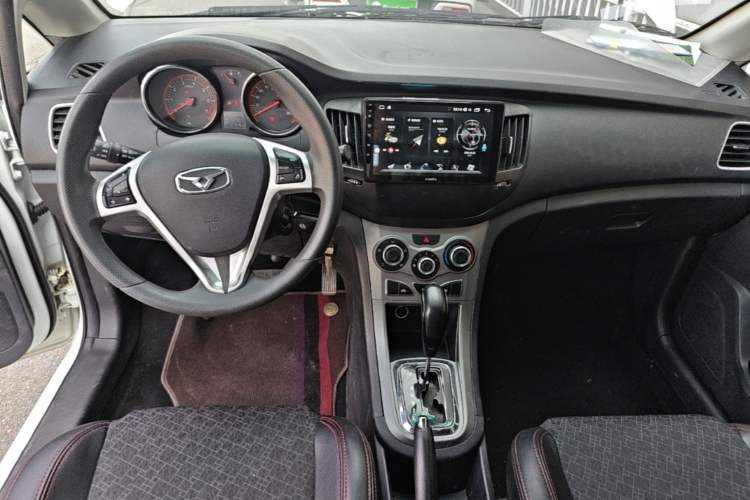 Used Cowin C3R 2016 1.5L Automatic Hongzuan Edition Center Console