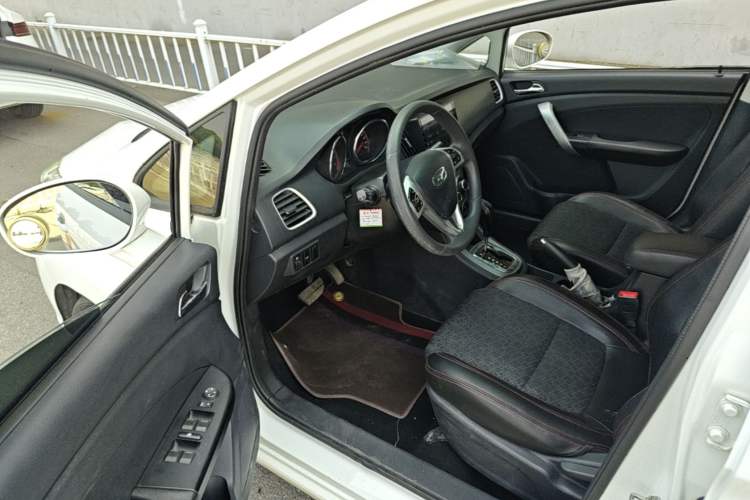 Used Cowin C3R 2016 1.5L Automatic Hongzuan Edition Driver Seat