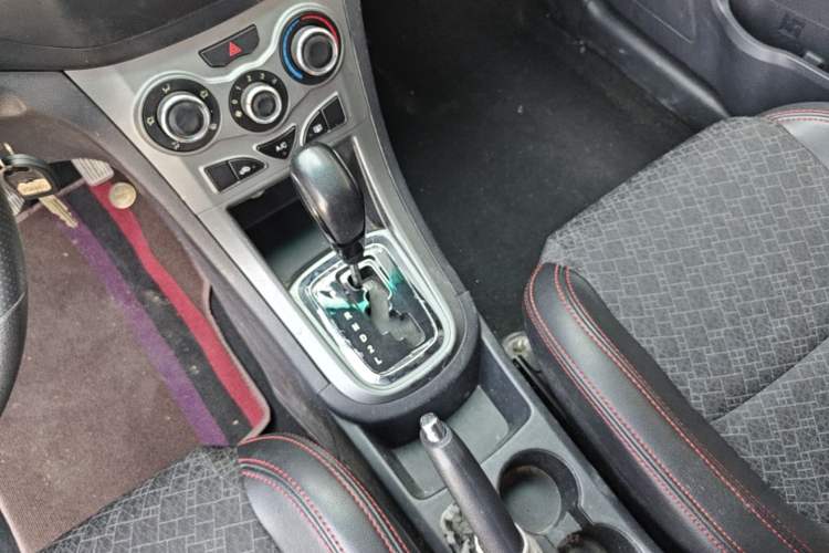 Used Cowin C3R 2016 1.5L Automatic Hongzuan Edition Gear Lever