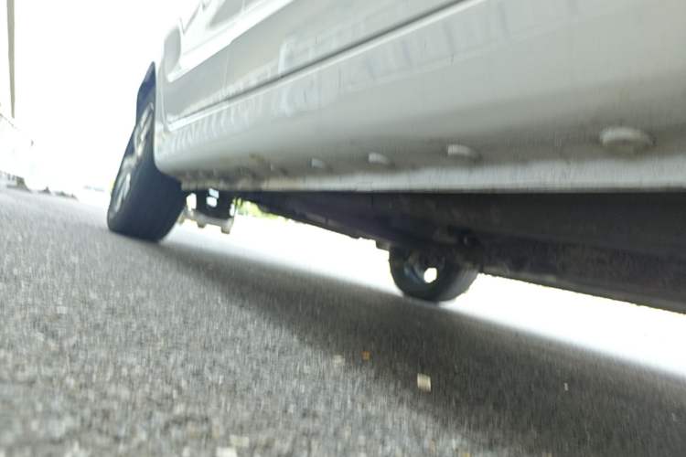 Used Cowin C3R 2016 1.5L Automatic Hongzuan Edition Right Side Sill