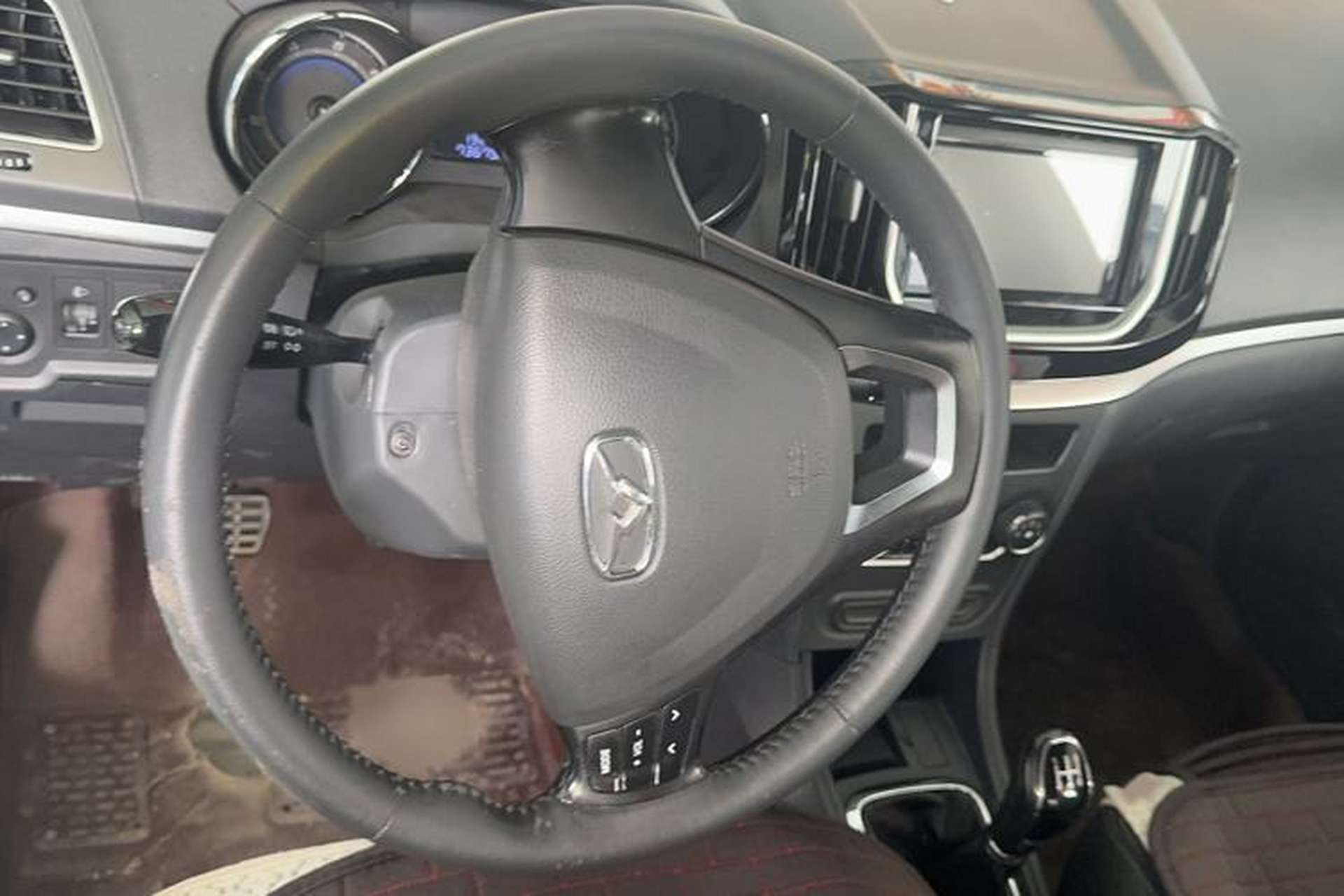Used Cowin E3 2018 1.5L Manual Luxury Model Steering Wheel