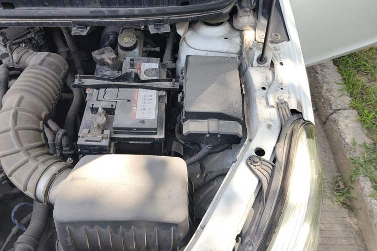 Used Cowin E3 2018 1.5L Automatic Luxury Version Engine Bay Left