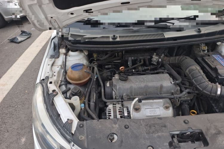 Used Cowin E3 2018 1.5L Automatic Luxury Version Engine Bay Right
