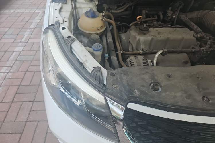 Used Cowin E3 2018 1.5L Automatic Luxury Version Engine Bay Right