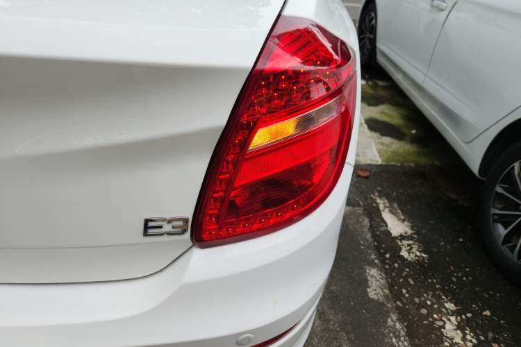 Used Cowin E3 2018 1.5L Automatic Luxury Version Exterior 1