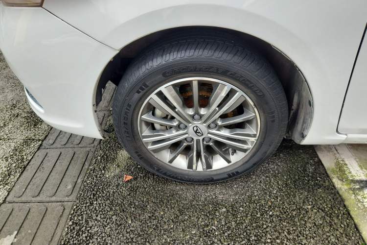 Used Cowin E3 2018 1.5L Automatic Luxury Version Exterior 2