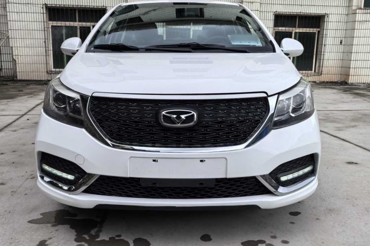 Used Cowin E3 2018 1.5L Automatic Luxury Version Exterior 4