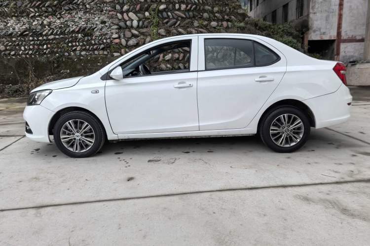 Used Cowin E3 2018 1.5L Automatic Luxury Version Exterior 6