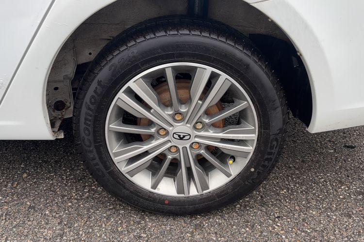 Used Cowin E3 2018 1.5L Automatic Luxury Version Exterior 8