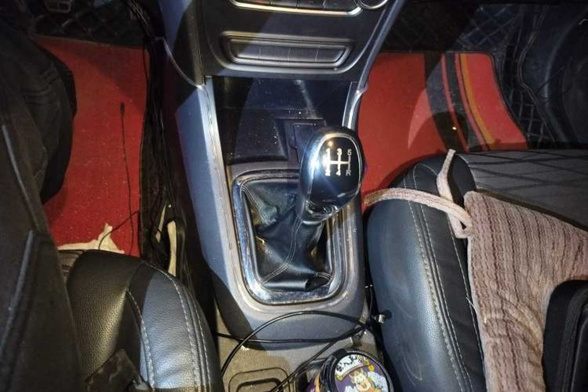 Used Cowin E3 2018 1.5L Manual Luxury Model Gear Lever