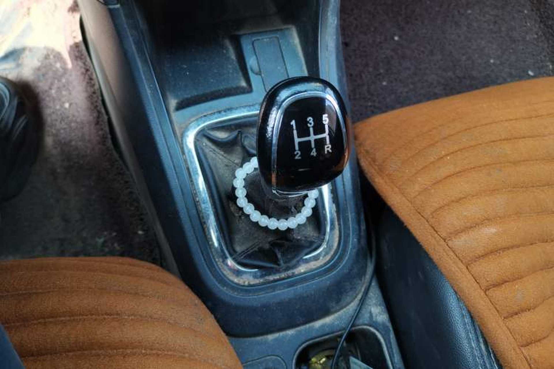 Used Cowin E3 2018 1.5L Manual Luxury Model Gear Lever