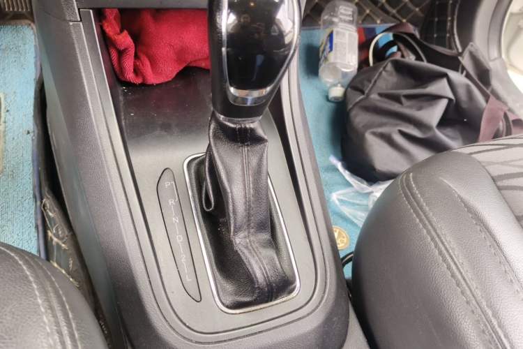 Used Cowin E3 2018 1.5L Automatic Luxury Version Gear Lever