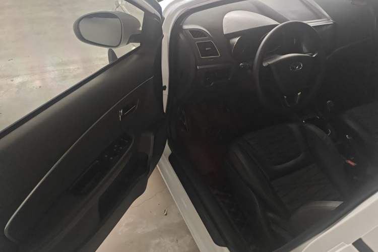 Used Cowin E3 2018 1.5L Manual Luxury Model Interior 2