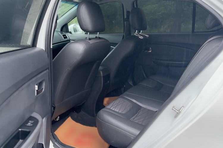 Used Cowin E3 2018 1.5L Automatic Luxury Version Interior 3