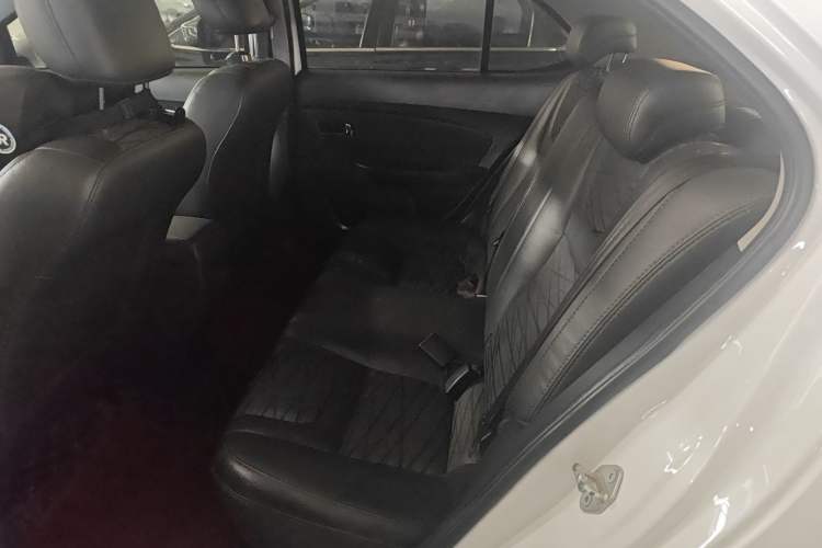Used Cowin E3 2018 1.5L Manual Luxury Model Interior 3