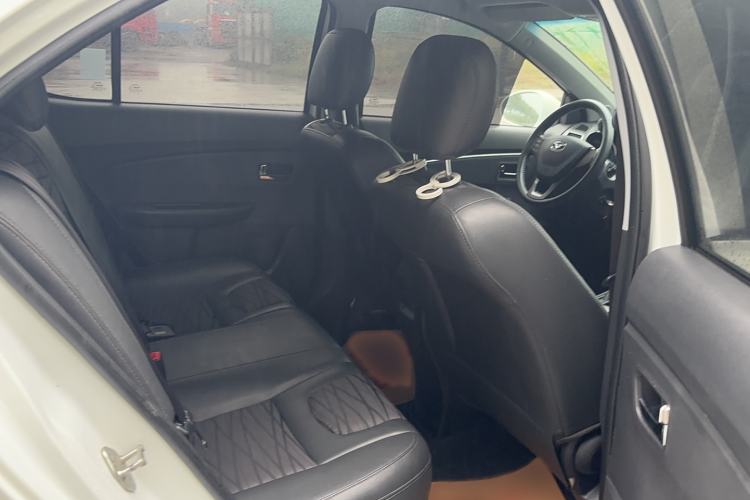 Used Cowin E3 2018 1.5L Automatic Luxury Version Interior 5