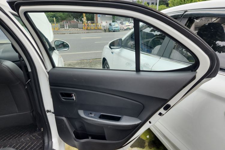 Used Cowin E3 2018 1.5L Automatic Luxury Version Interior 6