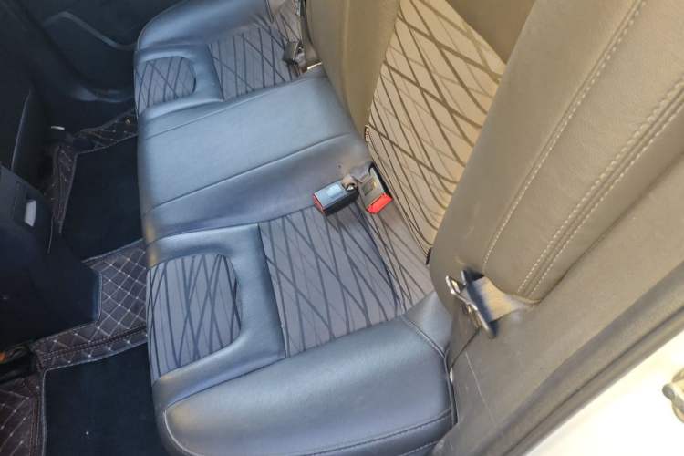 Used Cowin E3 2018 1.5L Automatic Luxury Version Left Rear Seat