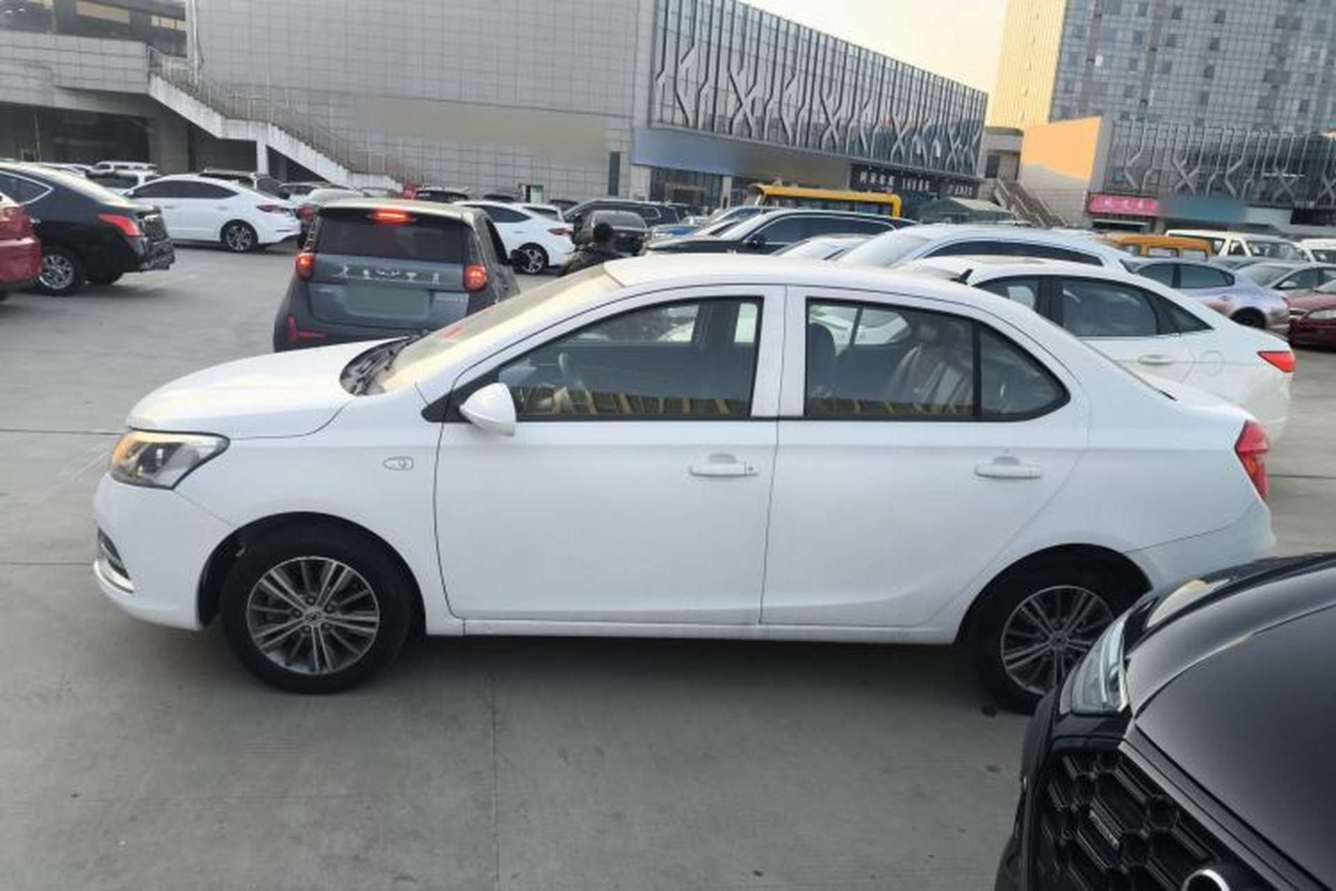 Used Cowin E3 2018 1.5L Automatic Luxury Version Left Side