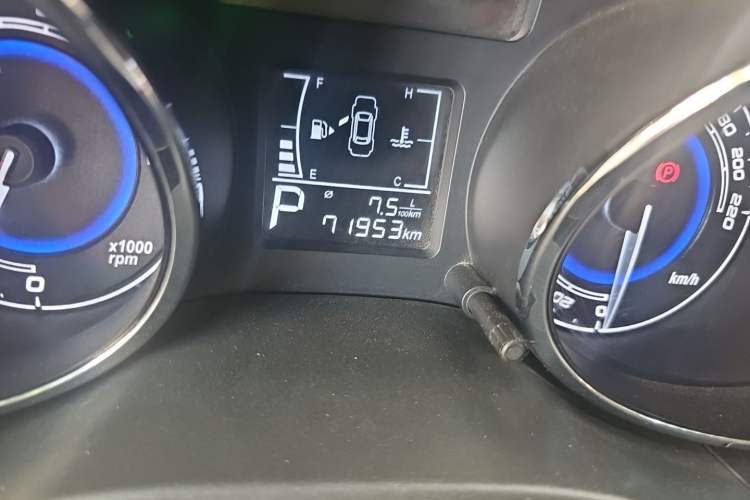 Used Cowin E3 2018 1.5L Automatic Luxury Version Odometer Close Up