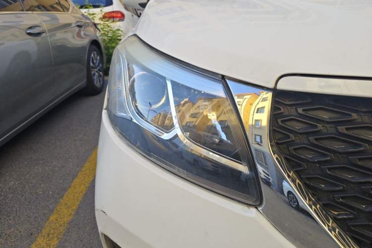 Used Cowin E3 2018 1.5L Automatic Luxury Version Right Front Headlight