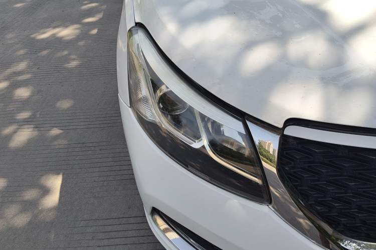 Used Cowin E3 2018 1.5L Automatic Luxury Version Right Front Headlight