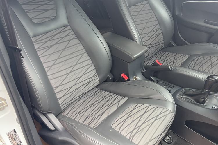 Used Cowin E3 2018 1.5L Automatic Luxury Version Right Front Seat