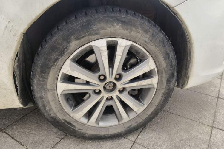 Used Cowin E3 2018 1.5L Automatic Luxury Version Right Front Wheel Hub