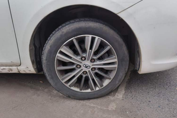Used Cowin E3 2018 1.5L Manual Luxury Model Right Front Wheel Hub