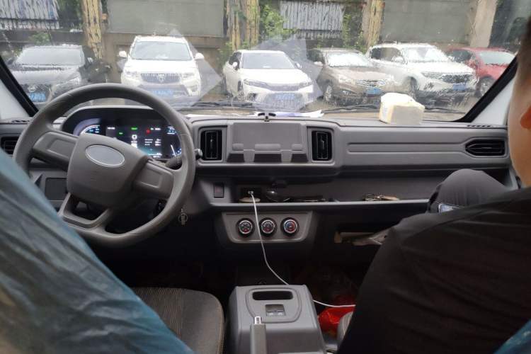 Used Cowin Kaiyi Jiangtun E5 2025 Model Economy Edition—36.8kWh 6-seater Center Console