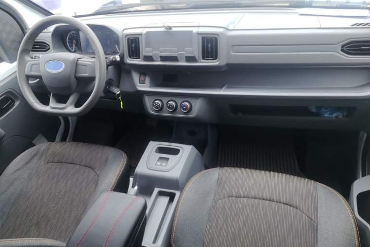 Used Cowin Kaiyi Jiangtun E5 2025 Model Economy Edition—36.8kWh 6-seater Center Console