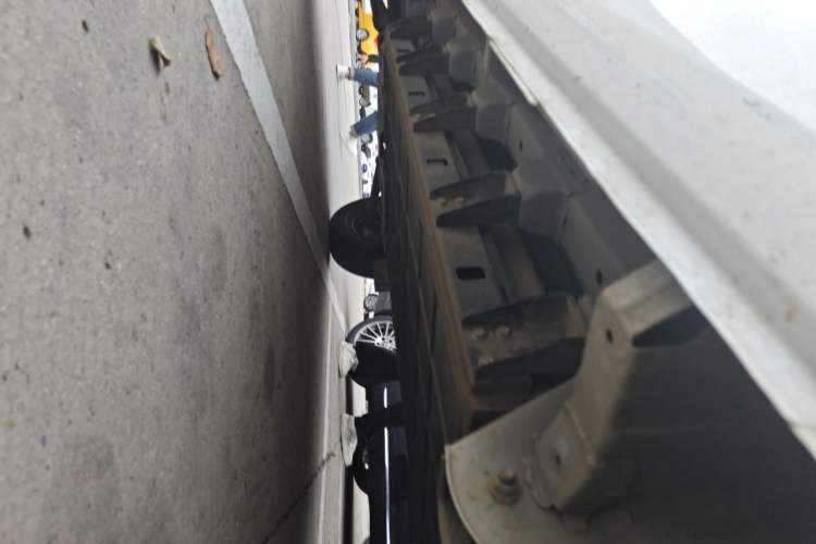 Used Cowin Kaiyi Jiangtun E5 2025 Model Economy Edition—36.8kWh 6-seater Chassis Rear Left